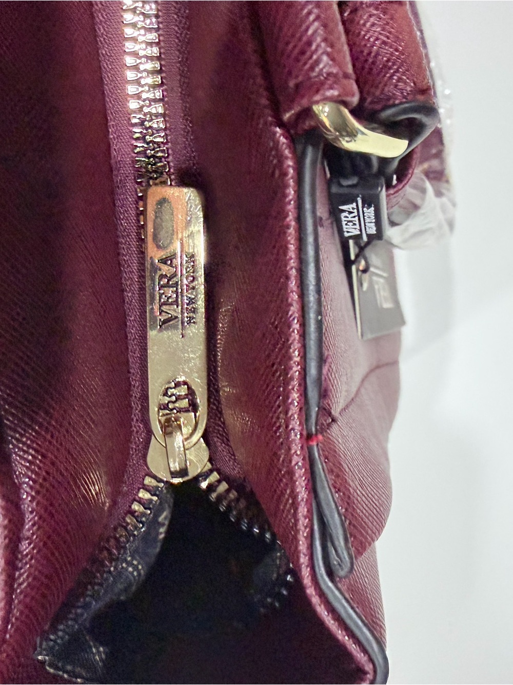 Vera New York structured shoulder tote handbag - Picture 5 of 7